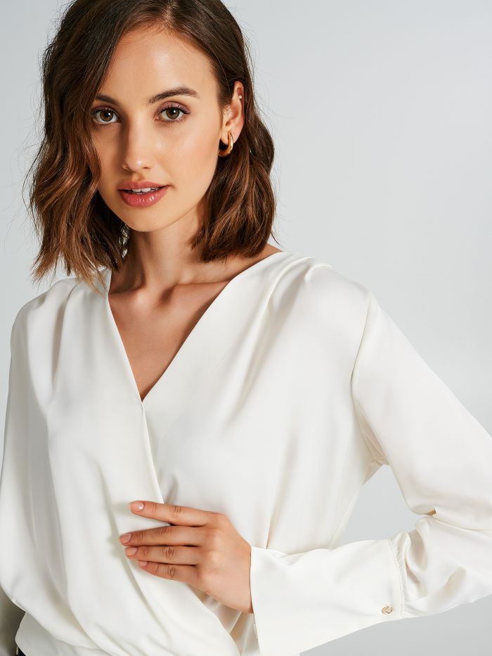 Boxy satin blouse   Rinascimento