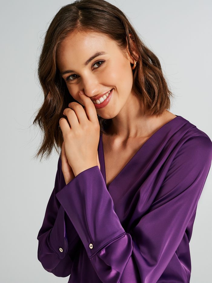 Boxy satin blouse   Rinascimento