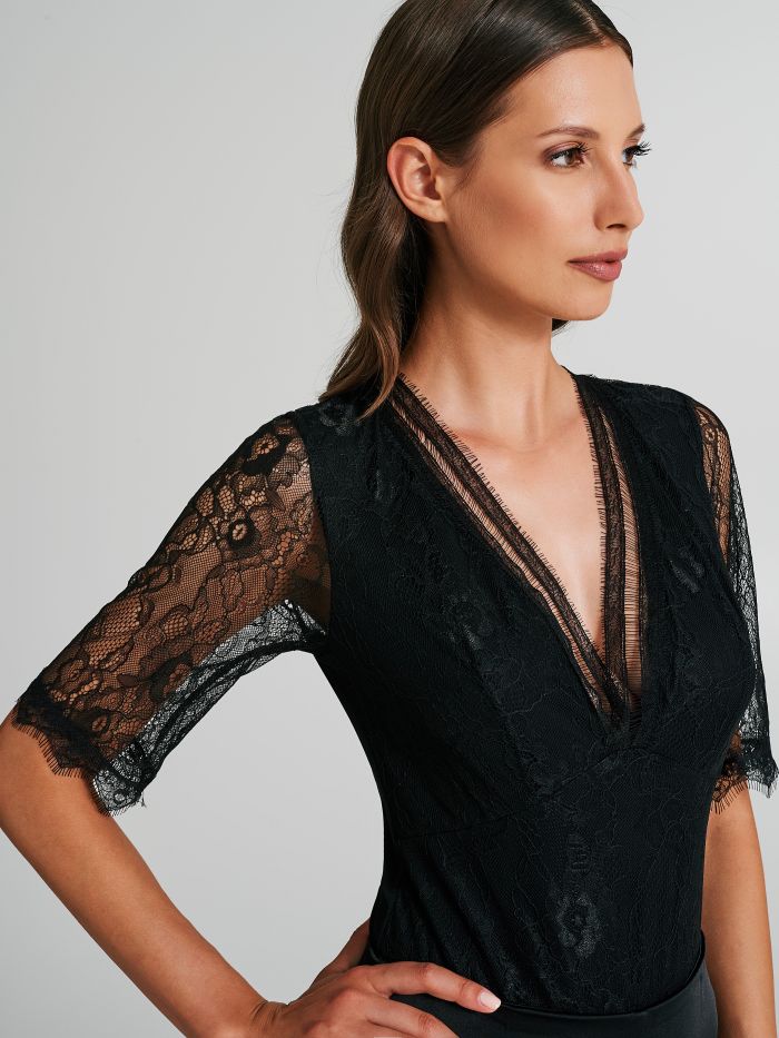 Bodysuit in lace with half sleeves  Rinascimento