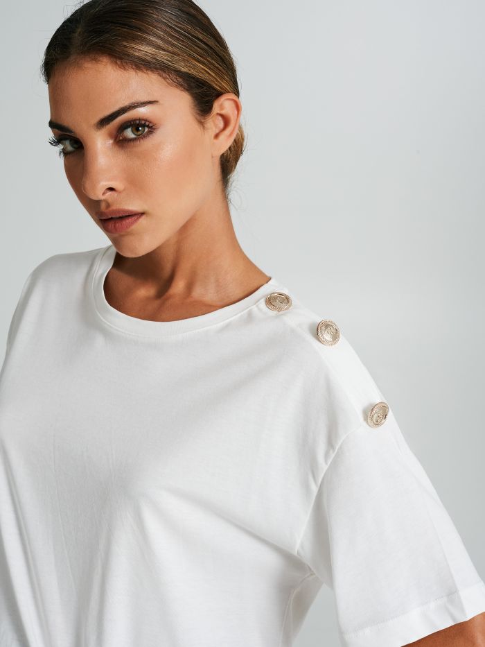 Boxy t-shirt with buttons  Rinascimento