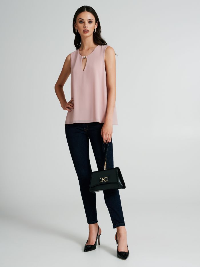 Blusa in georgette con bottone gioiello   Rinascimento