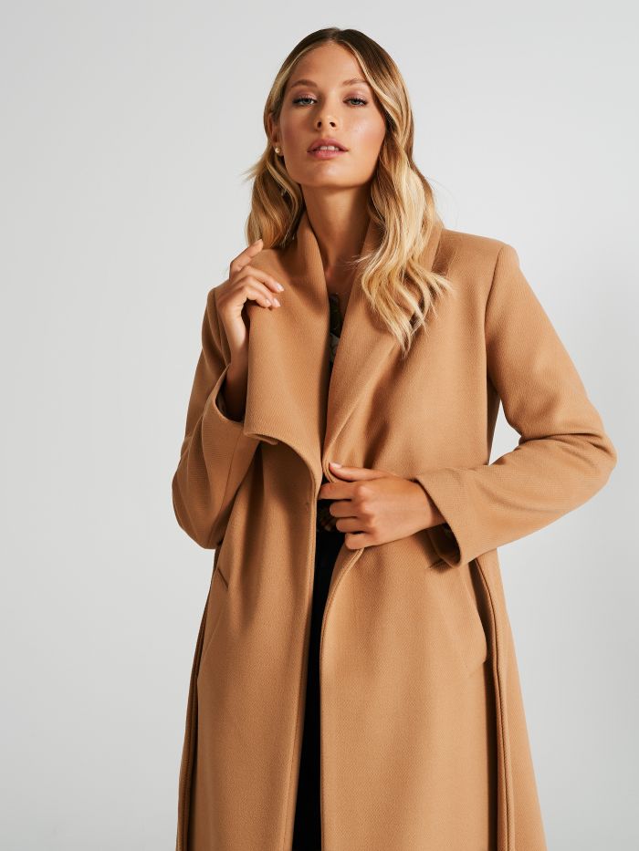 Long coat with belt   Rinascimento