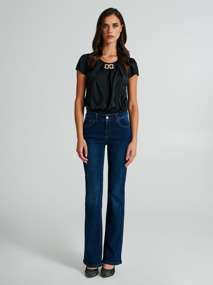 Jeans a zampa con tasca strass  Rinascimento