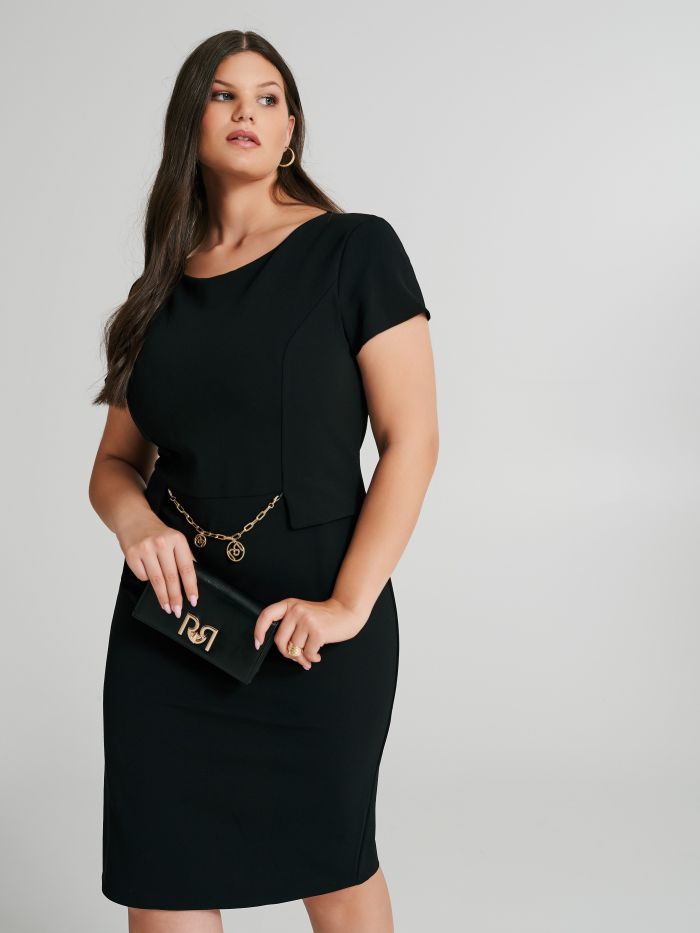 Curvy-Etuikleid mit Kette  Rinascimento