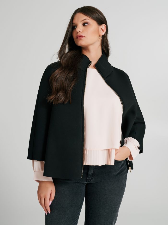 Petite cape curvy en néoprène doux.  Rinascimento