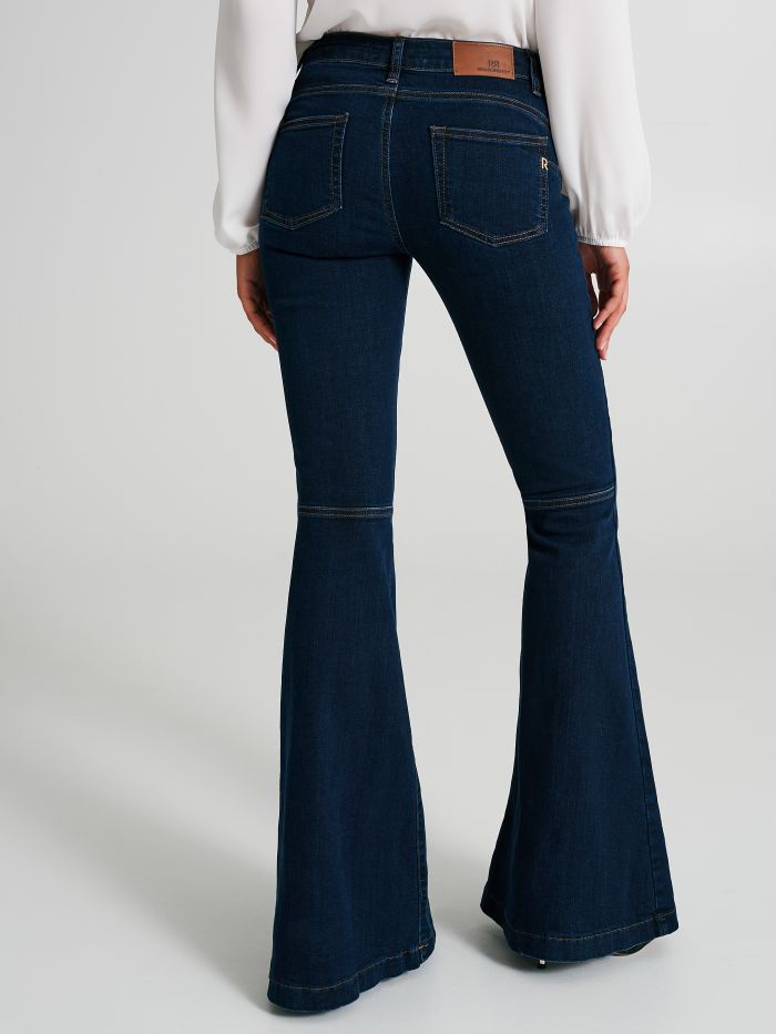Jeans a zampa lavaggio scuro  Rinascimento