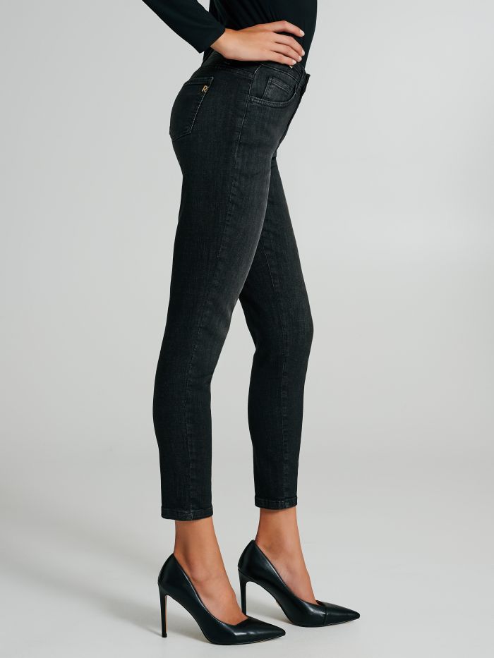 Skinny jeans with jewel detail