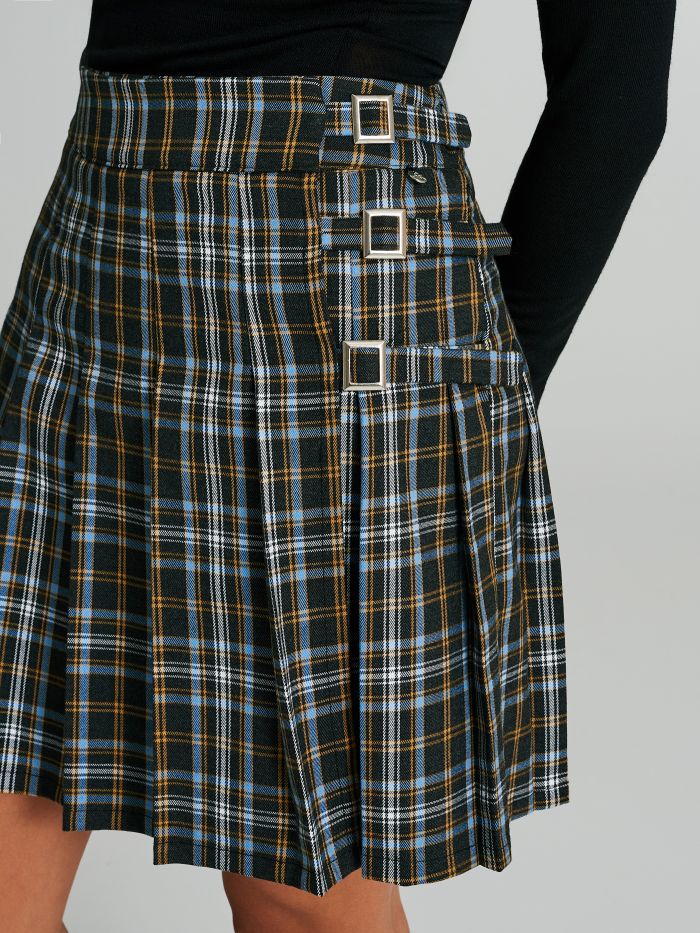 Short pleated checkered skirt