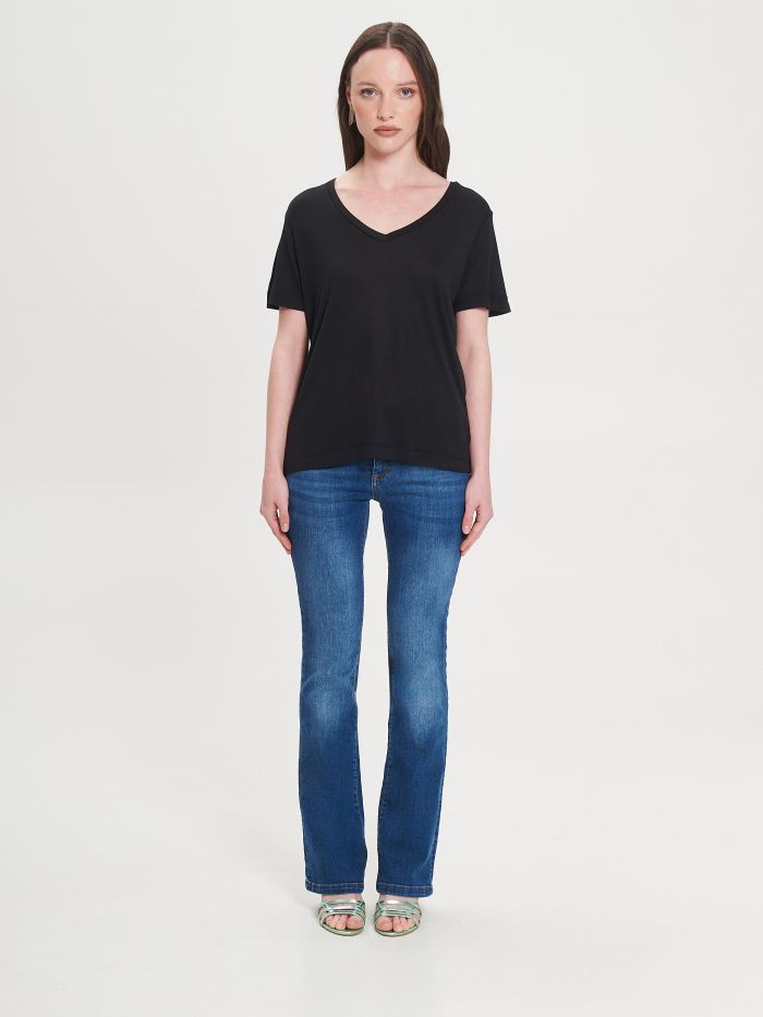 Black Relaxed-fit T-shirt in 100% ECOVERO® Viscose   Rinascimento