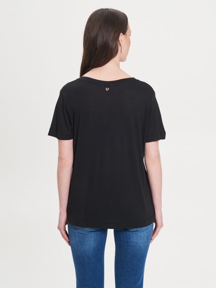 Lässiges T-Shirt aus 100 % ECOVERO®-Viskose in Schwarz   Rinascimento