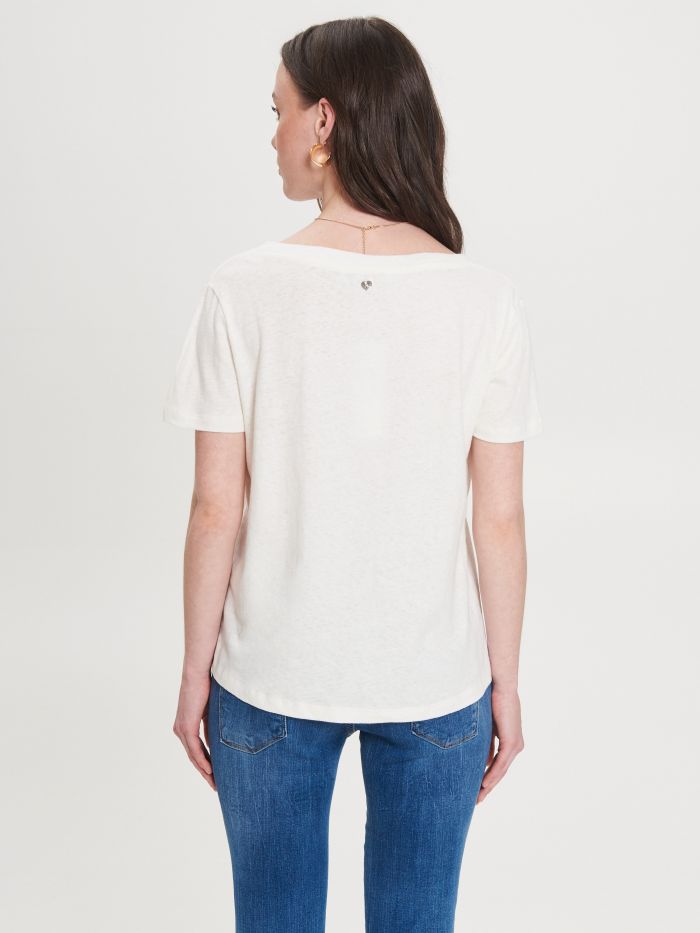 T-Shirt mit V-Ausschnitt aus Leinenmischung in Weiß det_3