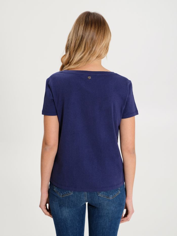 Camiseta en mezcla de lino con escote en pico  Rinascimento