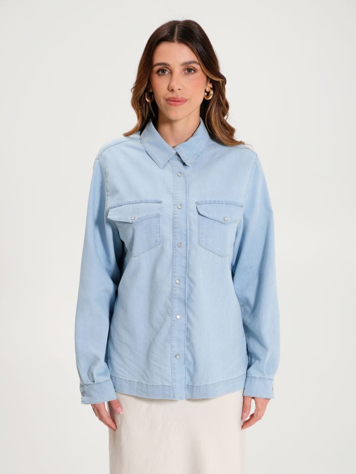 Oversize-Jeansbluse in Hellblau