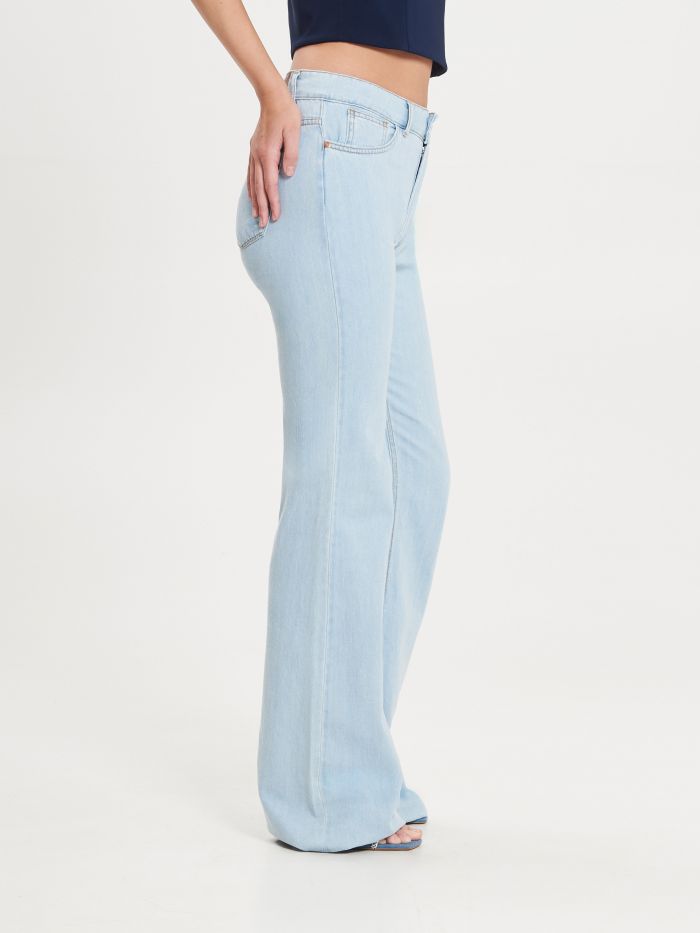 Jeans mit Schlag in Hellblau  Rinascimento