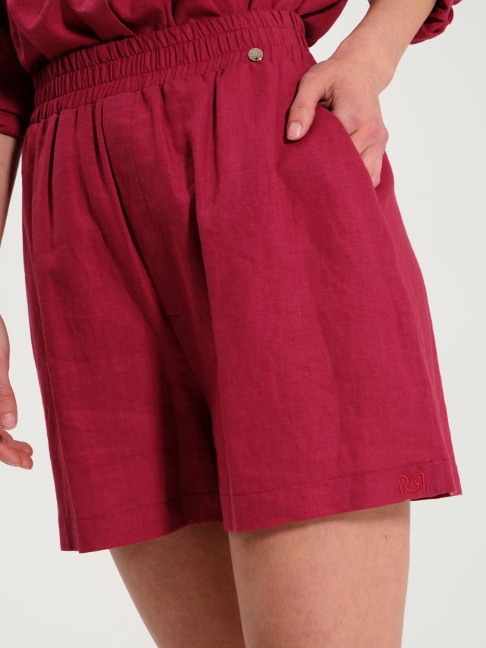 Burgundy Elasticated Linen Shorts  in_i5
