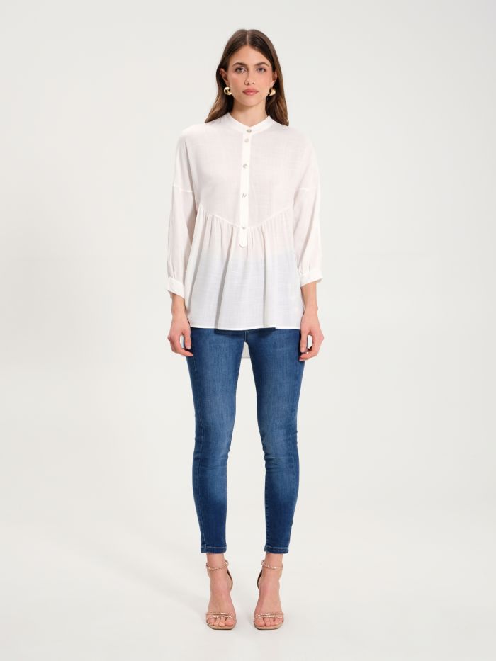 White blouse in Viscose fabric det_1