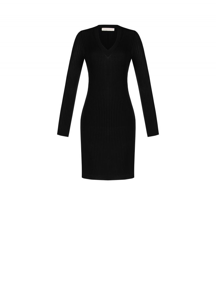 Geripptes Strickkleid.   Rinascimento
