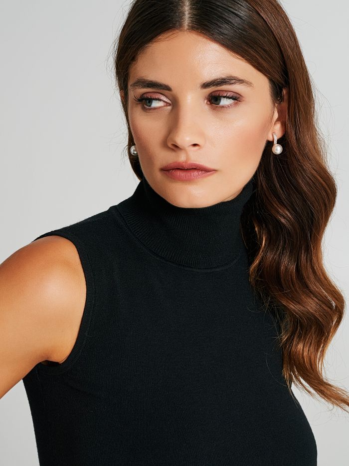 Sleeveless turtleneck sweater   Rinascimento