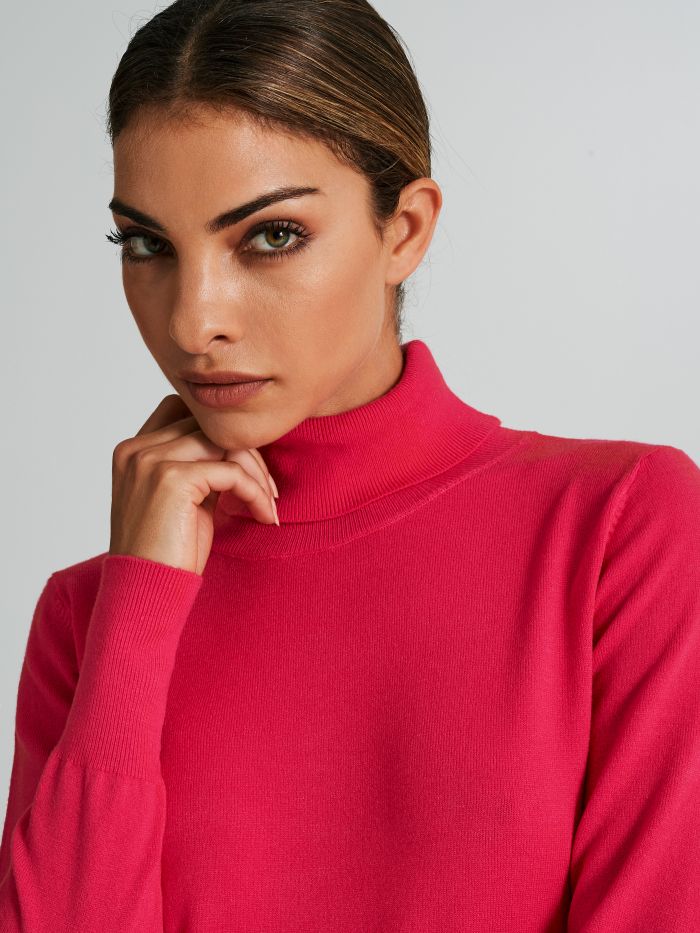 Basic turtleneck top  Rinascimento