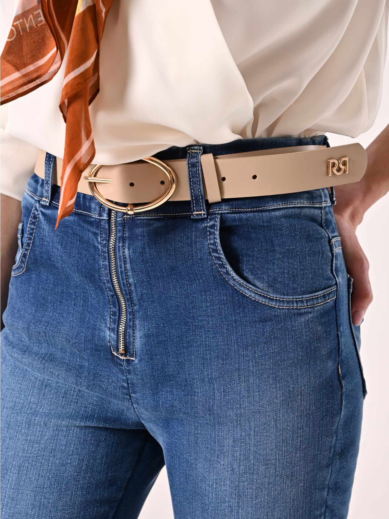Beige Belt with Oval Buckle in_i5