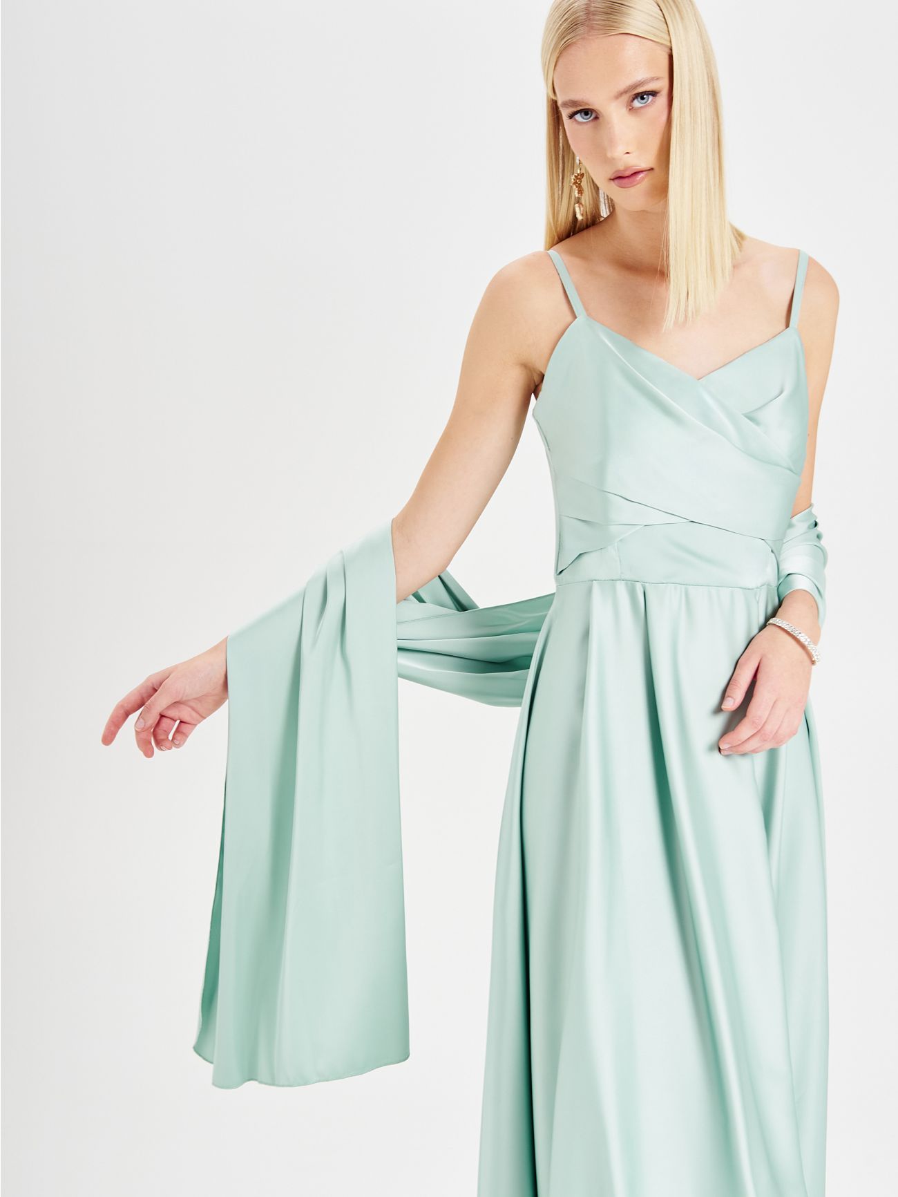 Rinascimento atelier Sage Green Stole sp_e1