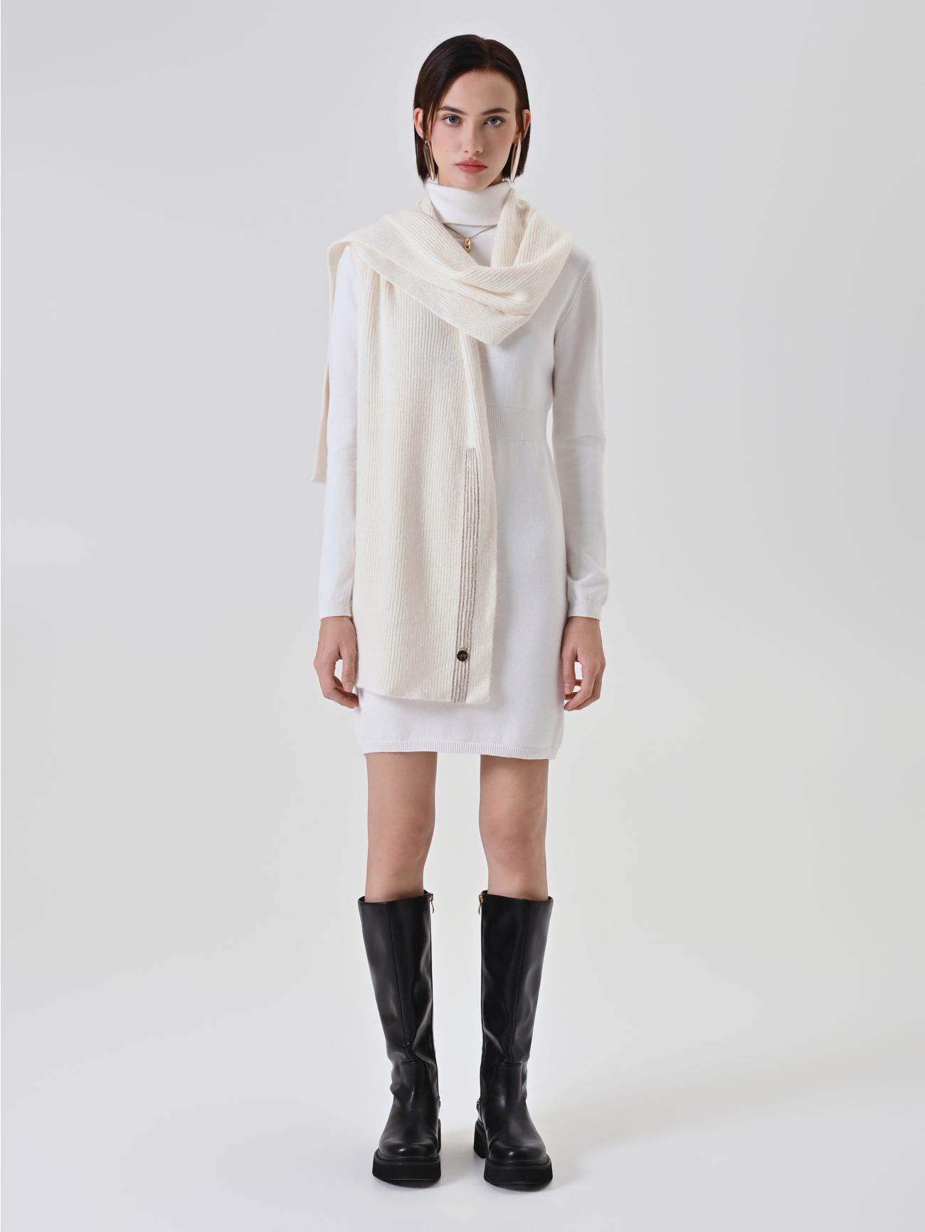 Cream White Knit Scarf 1 Rinascimento Cream White Knit Scarf det_1