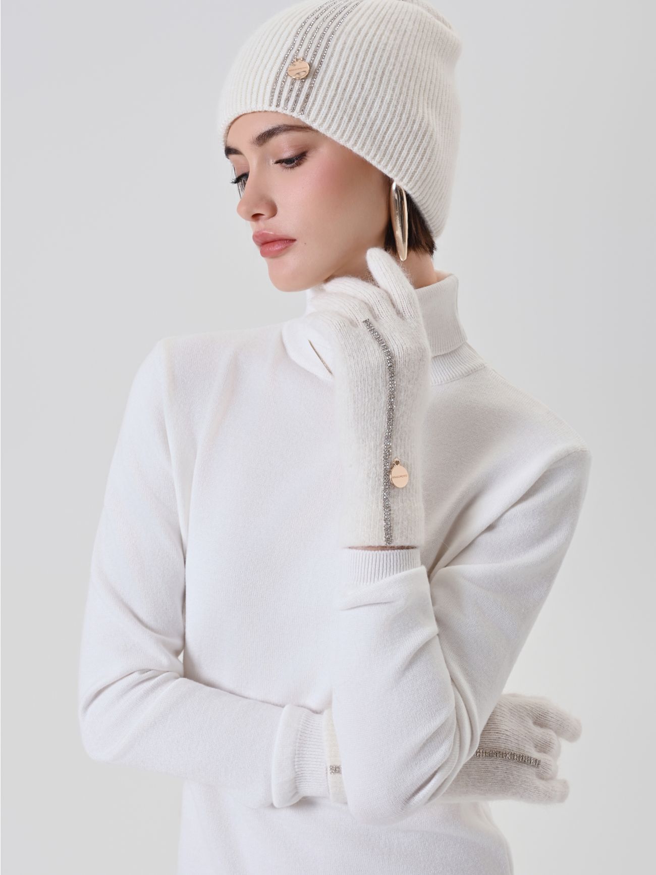Cream Rhinestone-Embellished Gloves  Rinascimento