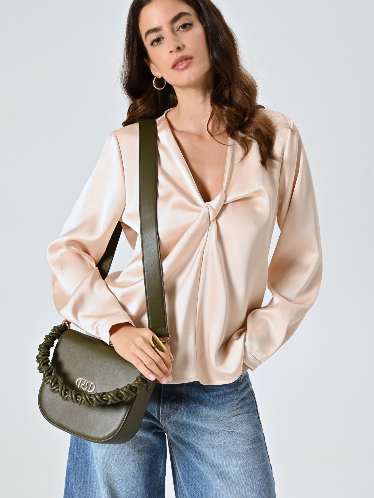 Military Green Bag with Ruched Handle in_i7