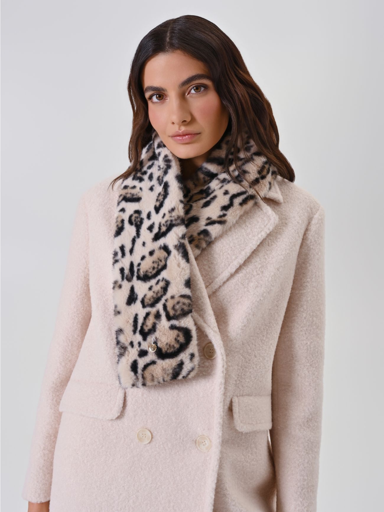 Beige Leopard Print Scarf in_i4