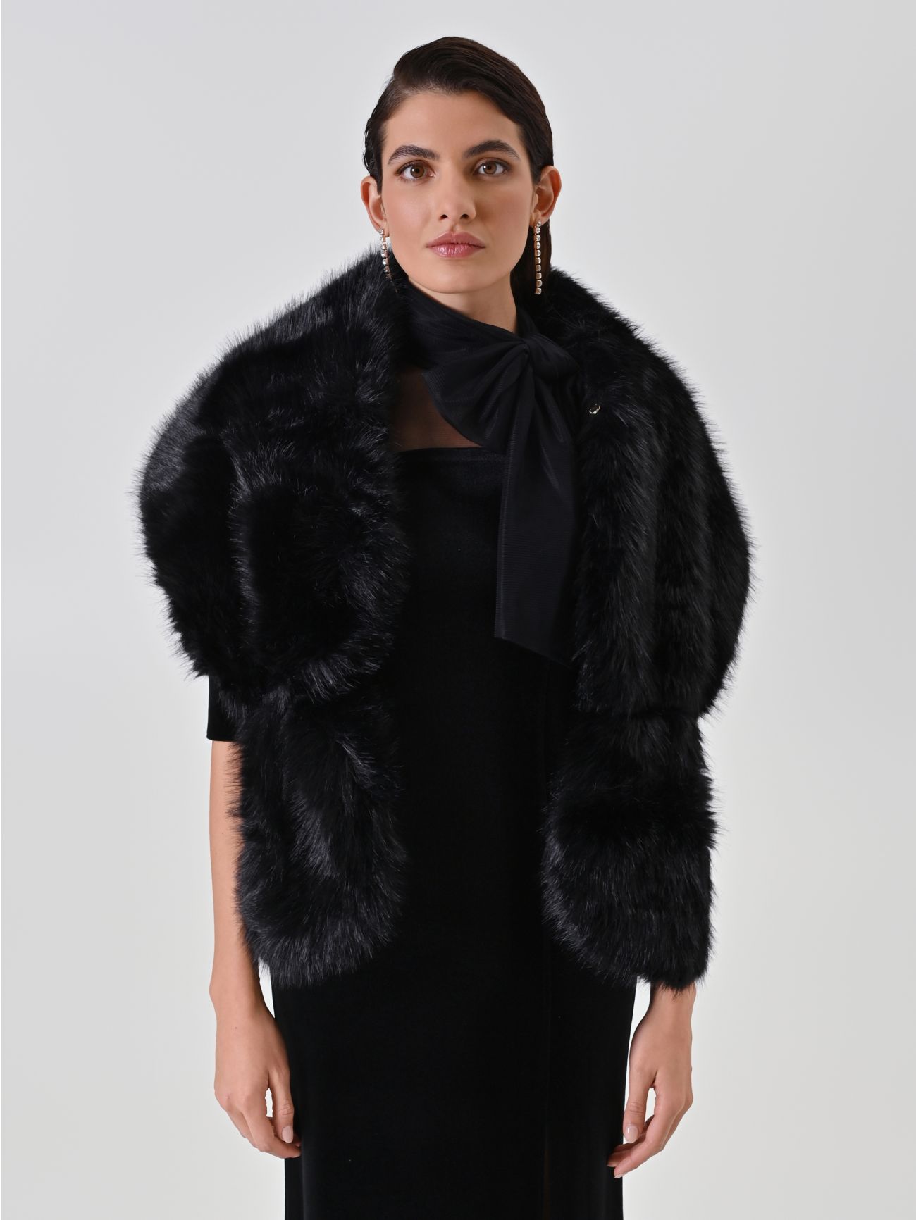 Black Faux-Fur Stole 2 Rinascimento Black Faux-Fur Stole det_2