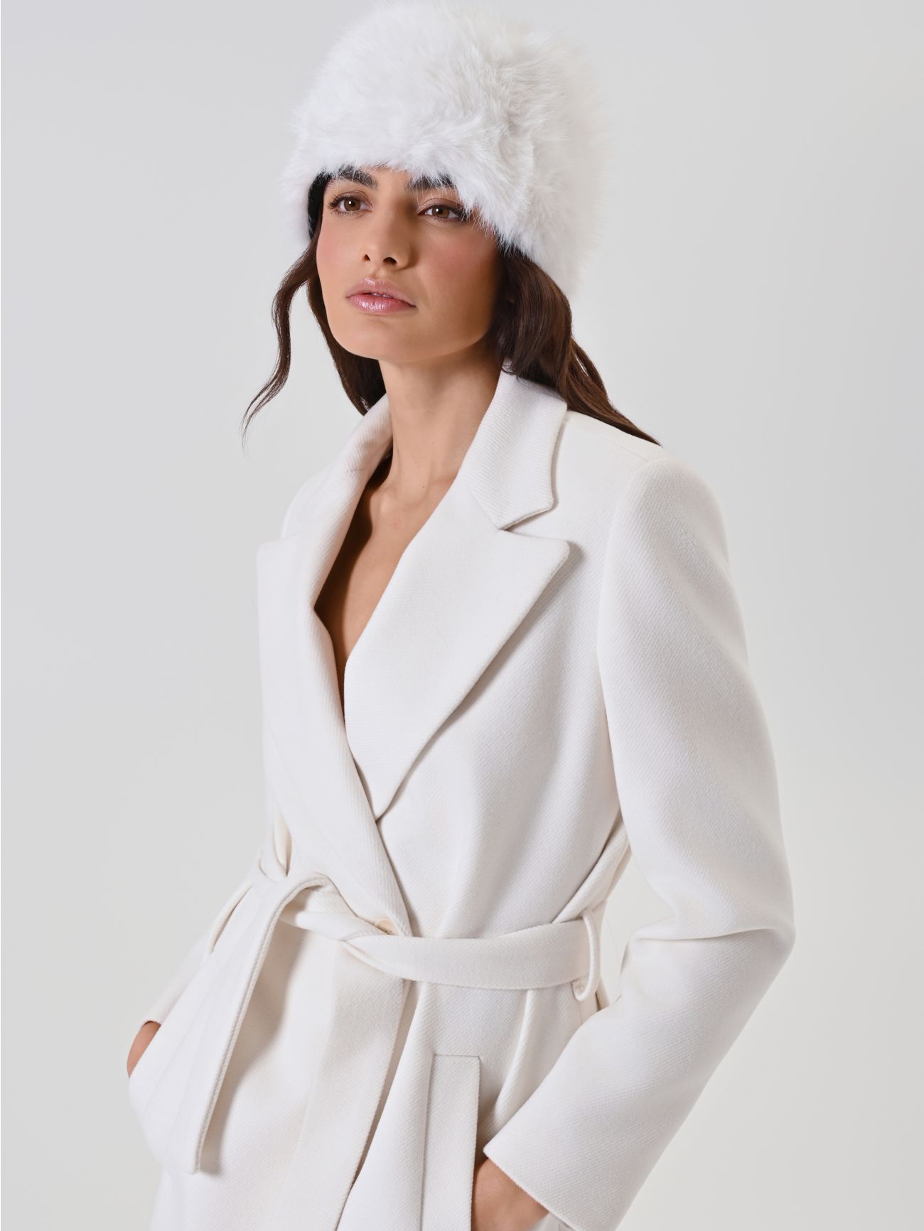 Cream White Faux Fur Hat sp_e1