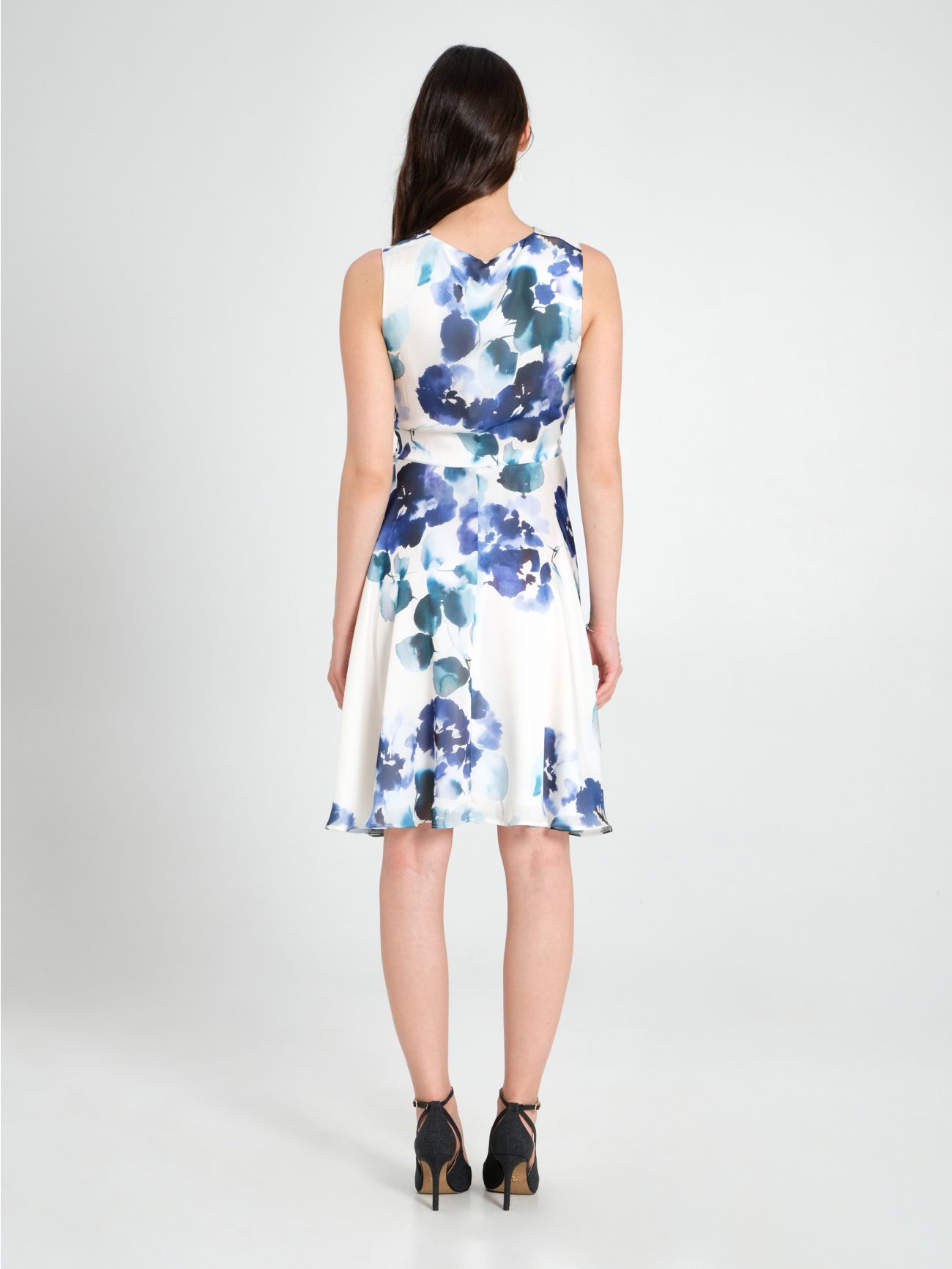 Short Floral-Print Dress det_3