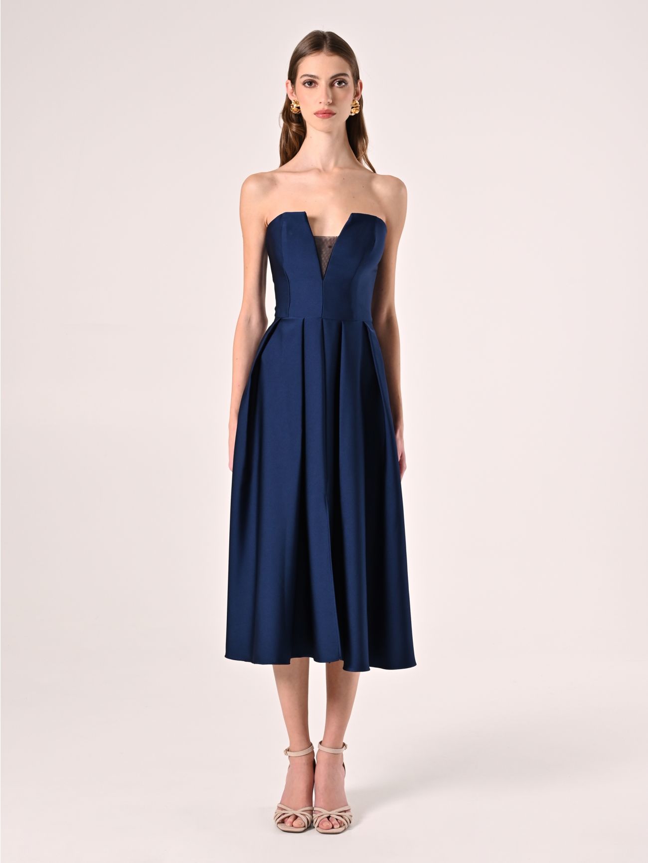 Robe évasée bleue en satin lourd det_1