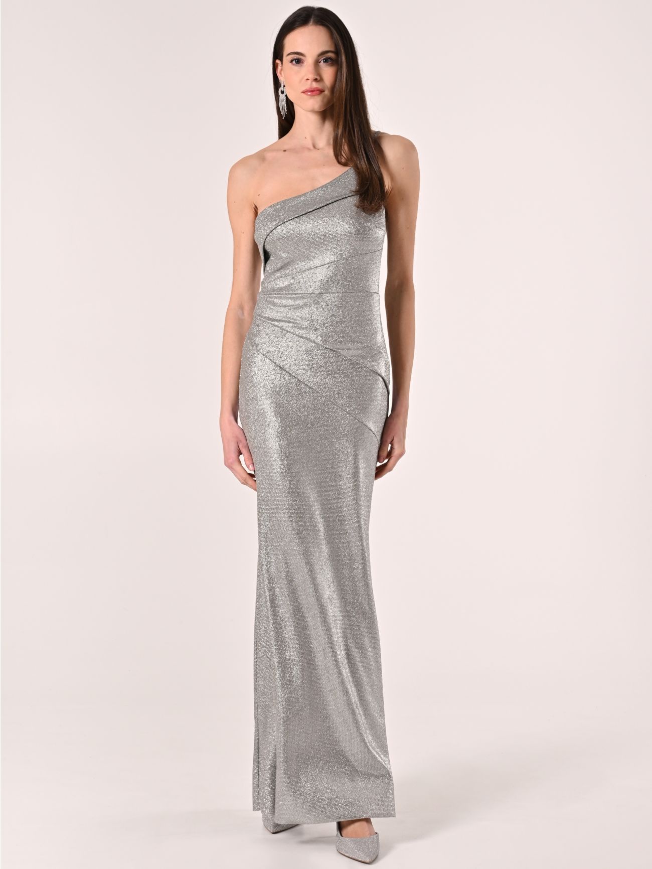 Langes Kleid mit einer Schulter in Silber in_i7