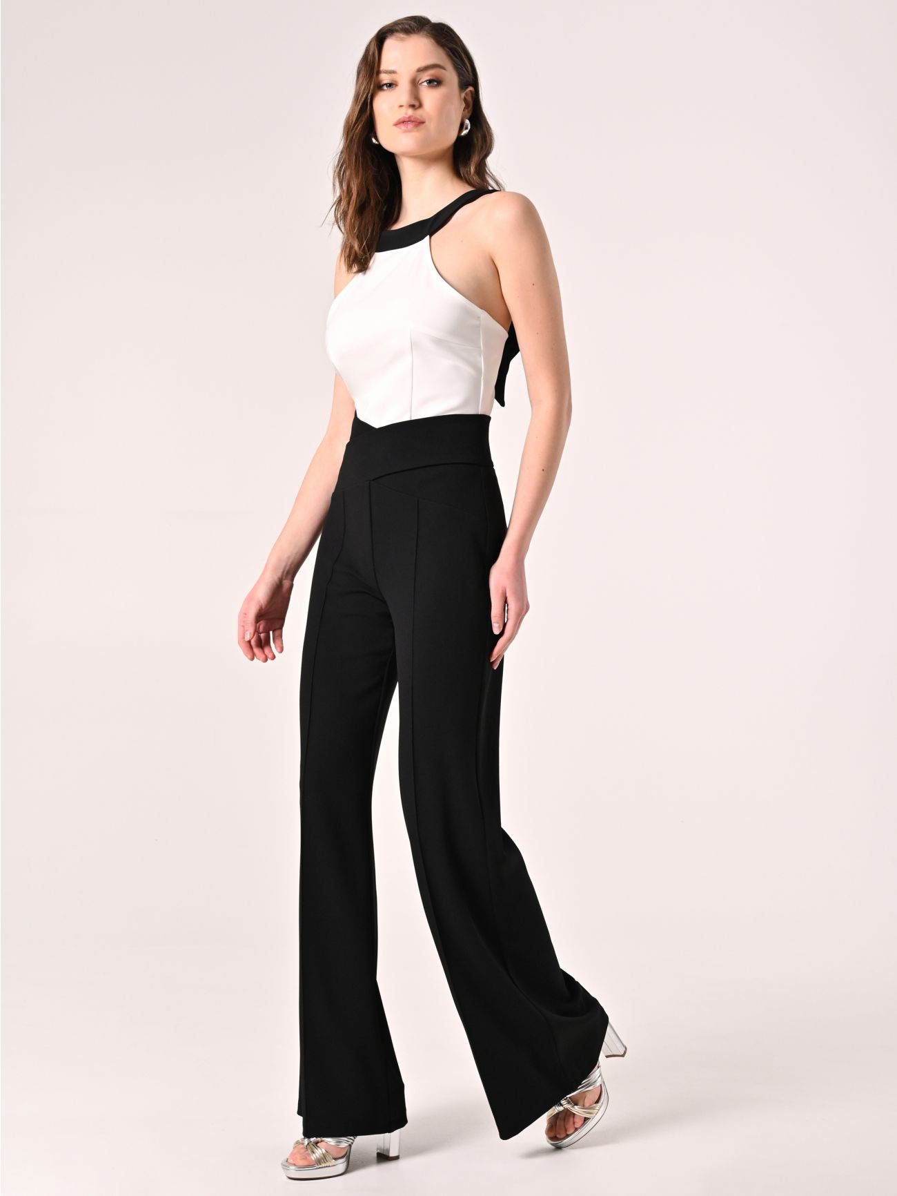 Pantaloni Neri con Incrocio in_i7
