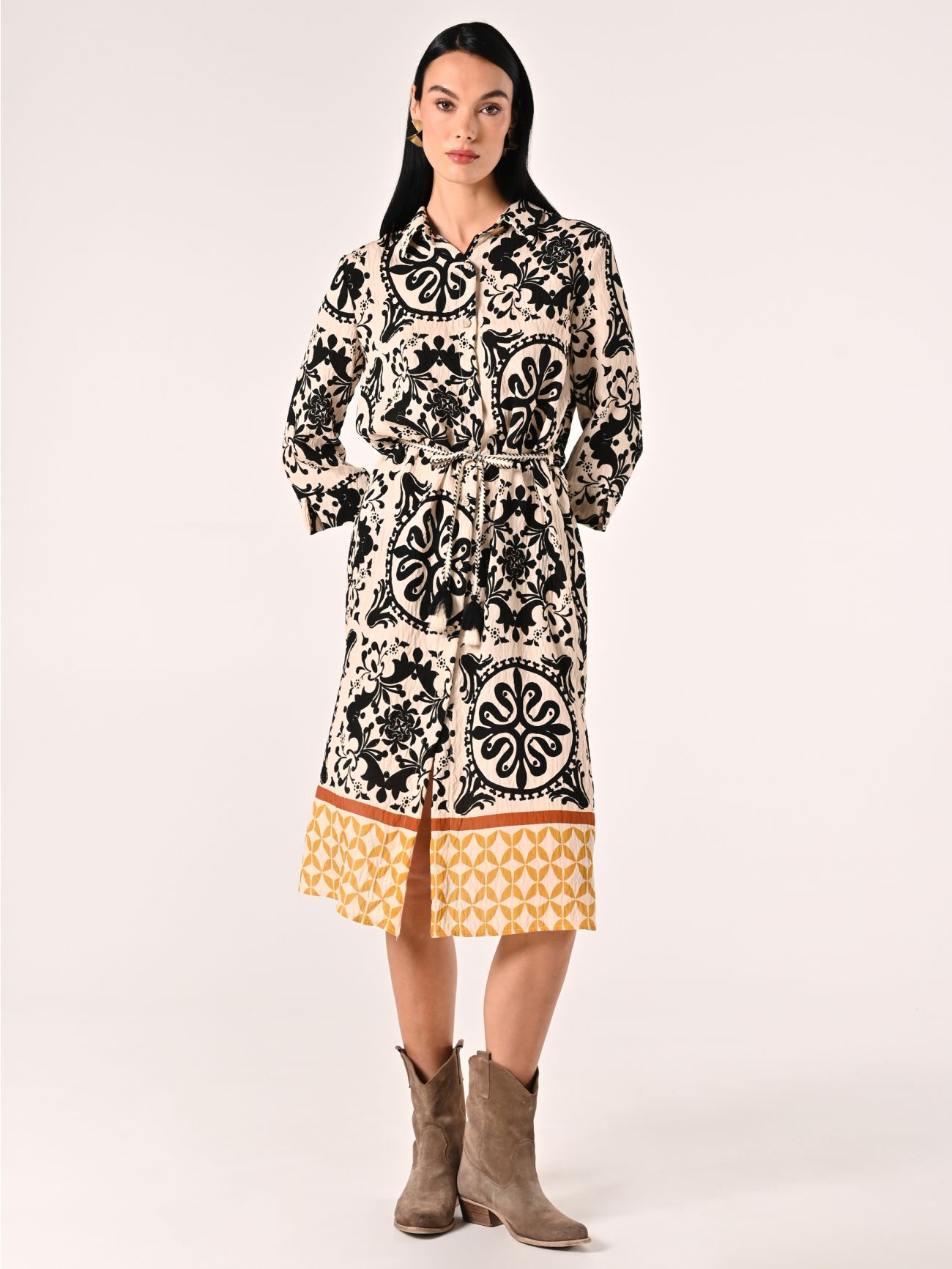 Hemdblusenkleid aus Viskose mit Ethno-Print in_i7