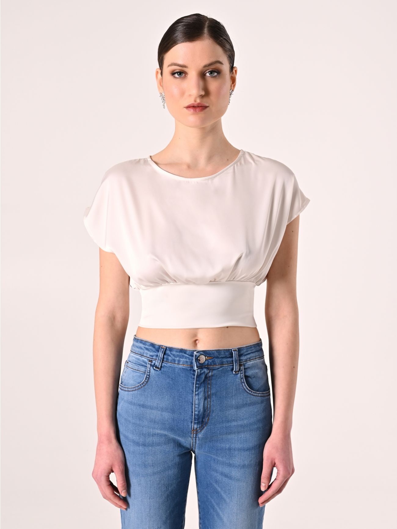 Bluse in Weiß mit Schleife det_2
