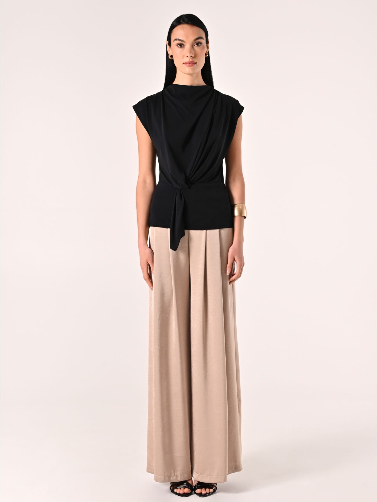 Black Tencel Top det_1
