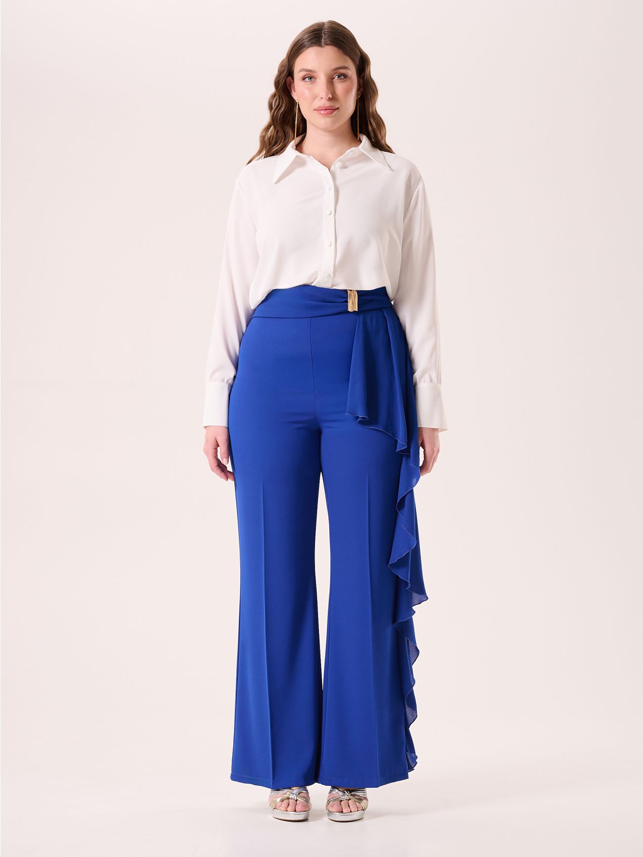 Pantalón curvy azul china con joya det_1