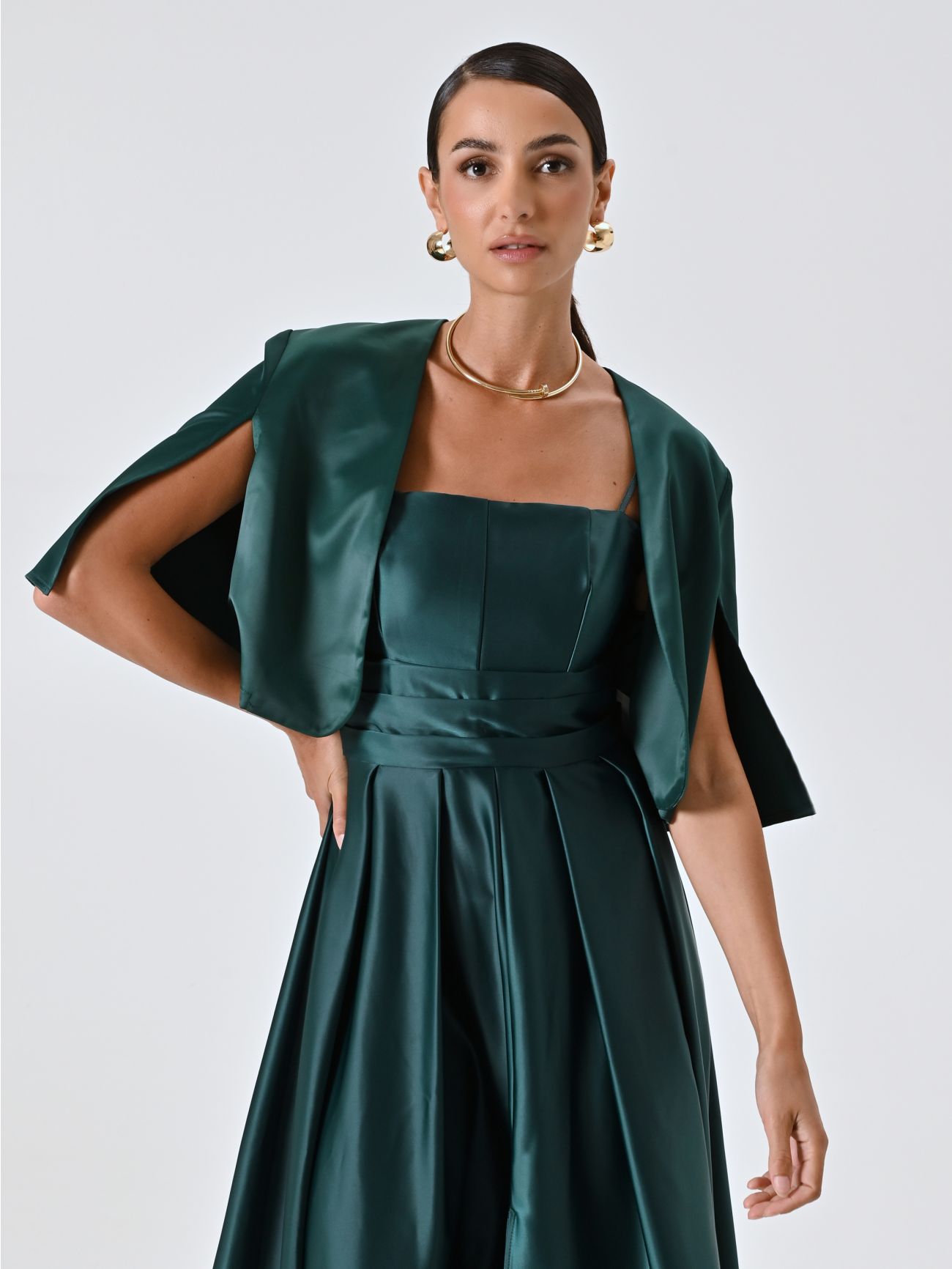 Bolero en satén verde in_i7