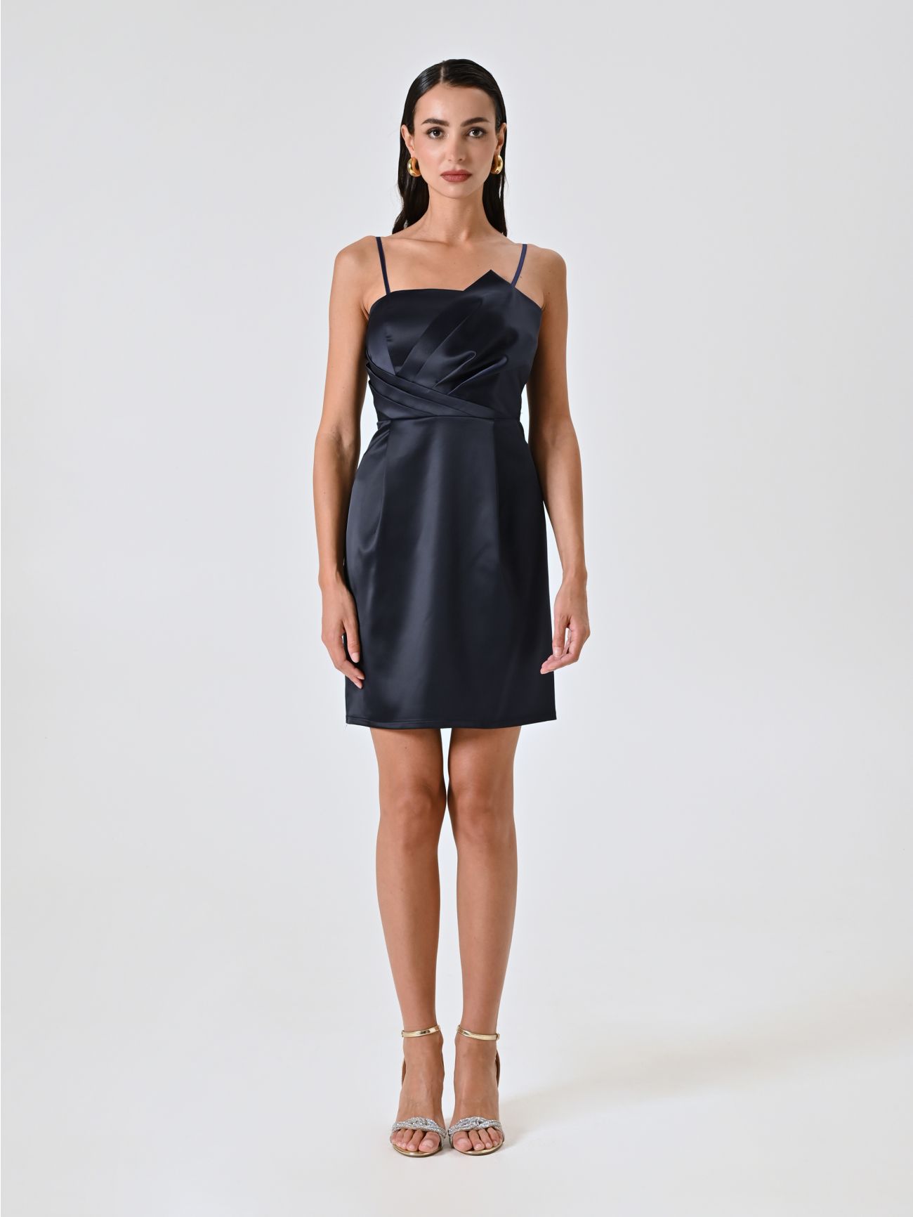 Blaues Kleid mit Tellerrock aus Satin det_1