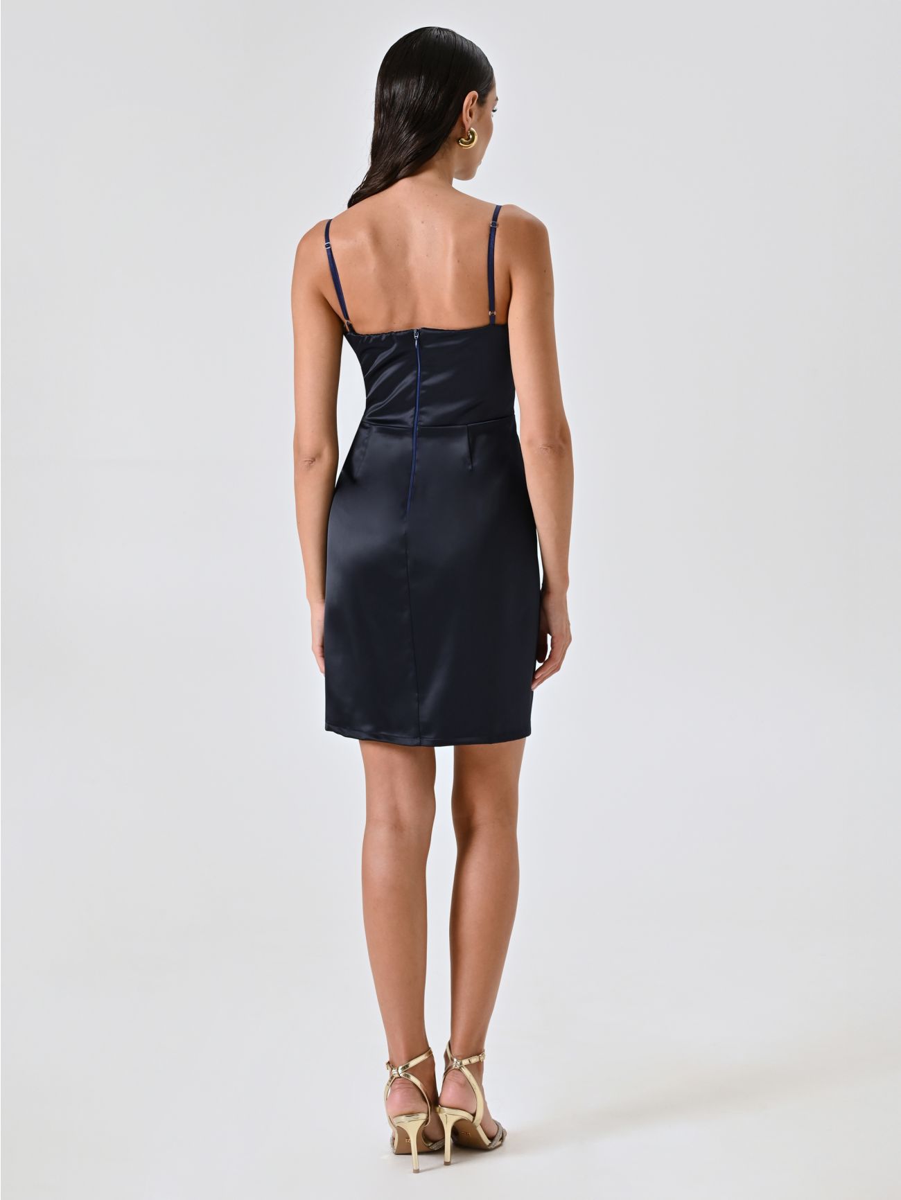 Blaues Kleid mit Tellerrock aus Satin det_3