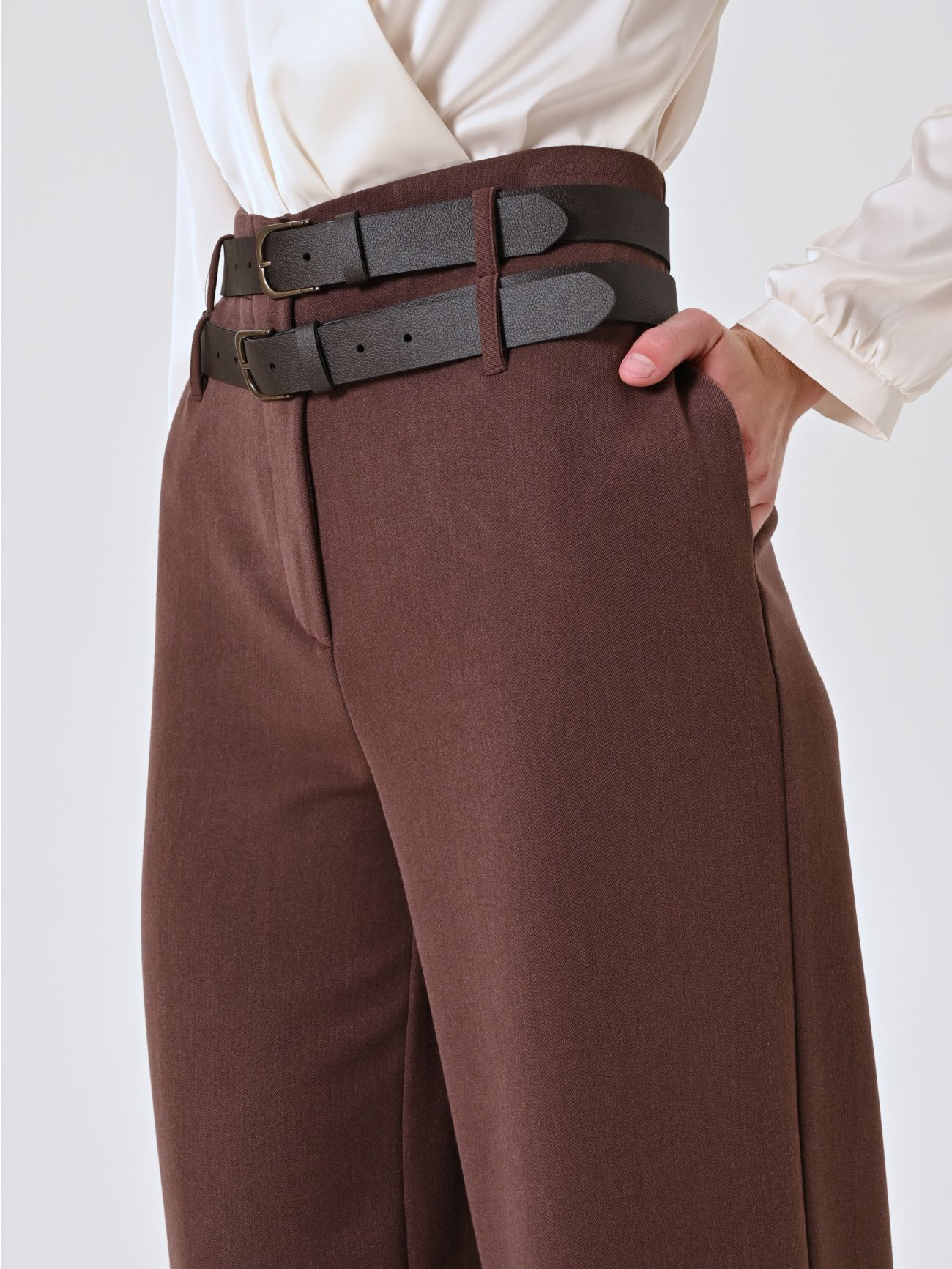 Pantalon large marron à revers in_i5