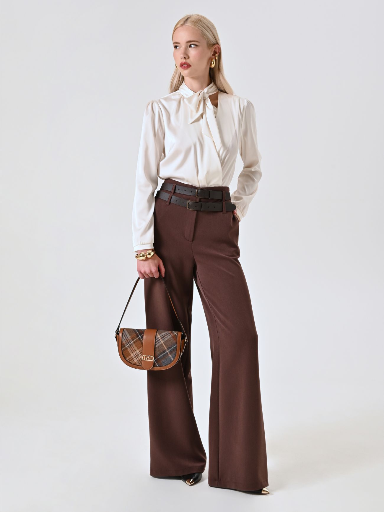 Pantalon large marron à revers sp_e1
