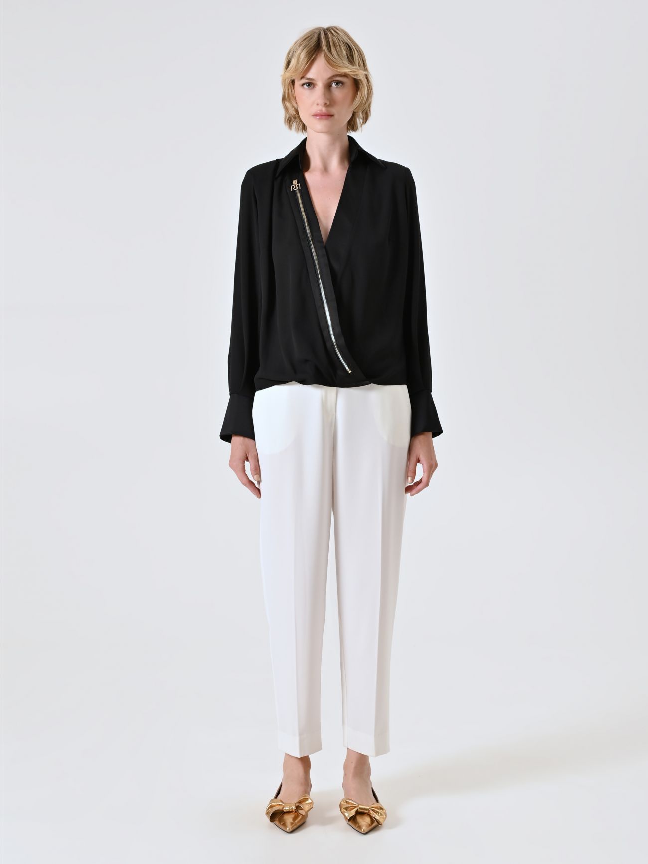Blusa Camicia Nera con Zip Dorata det_1