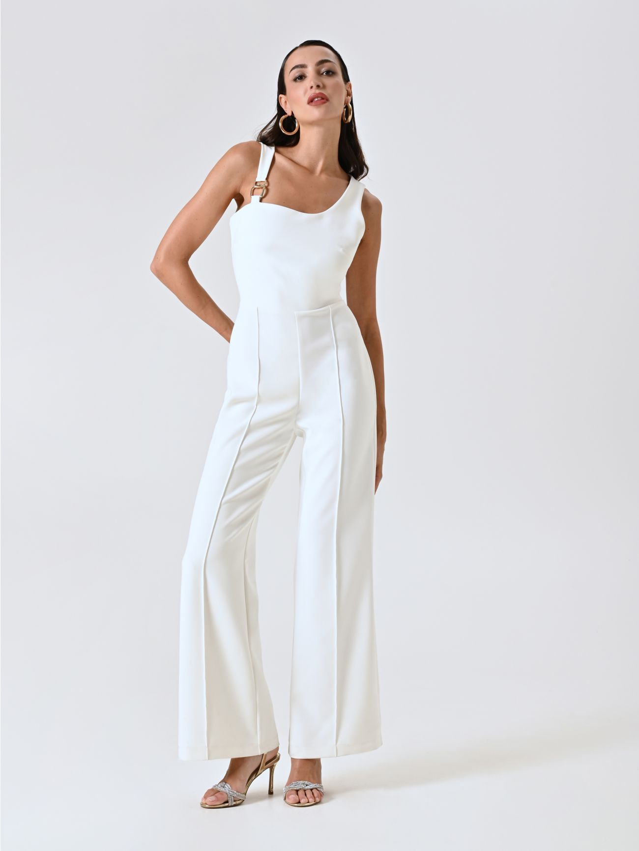White Jumpsuit with Ring in_i7