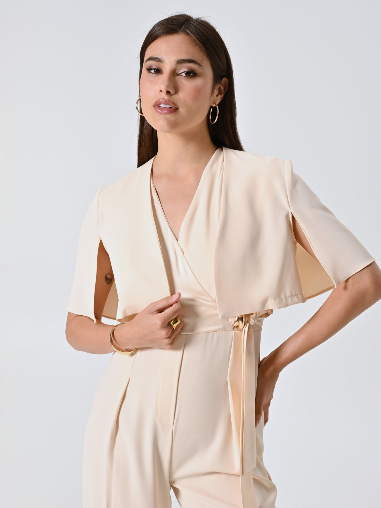 Flowy Beige Shrug in_i7