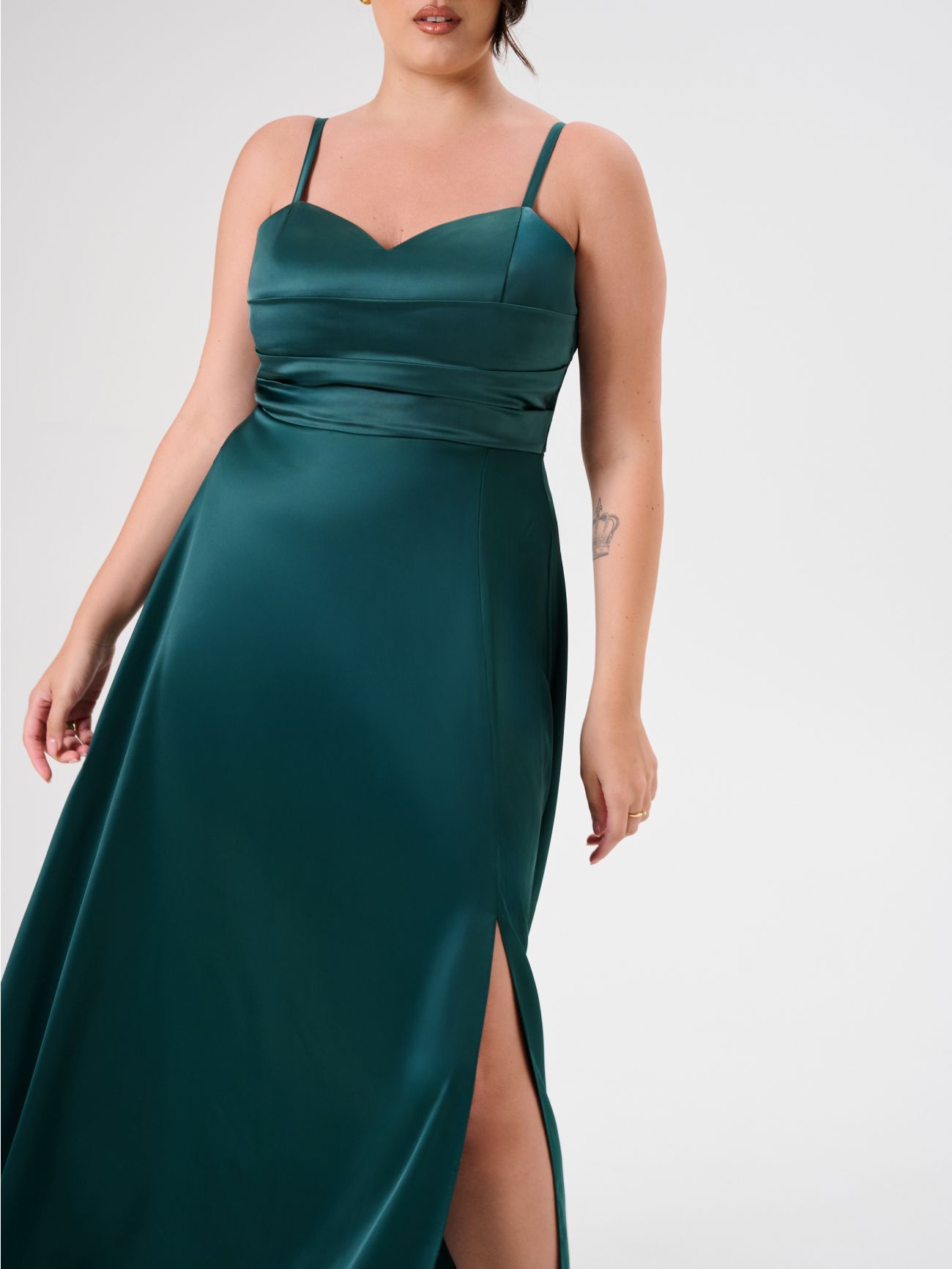 Abito Curvy Verde in Raso in_i5