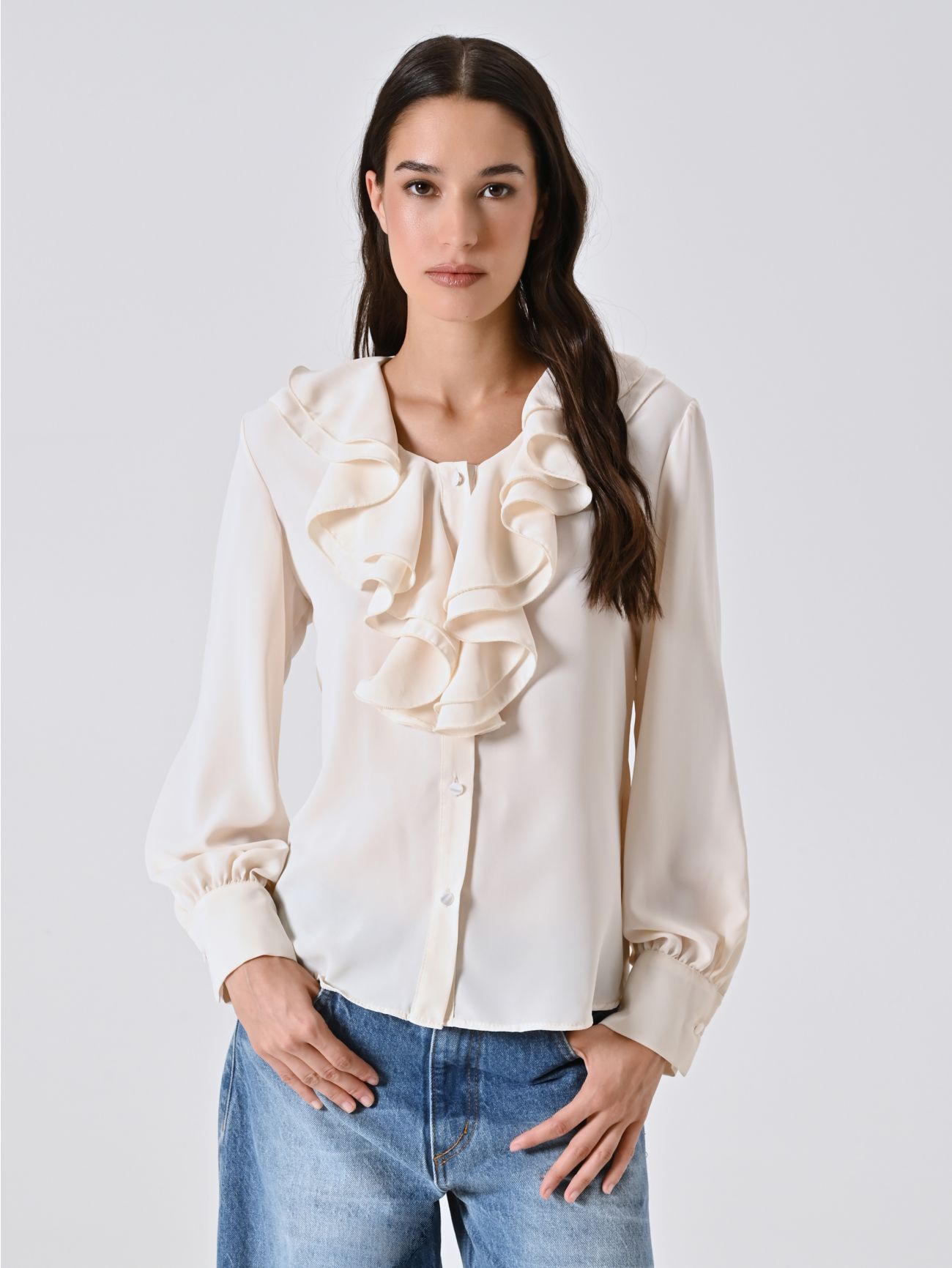 Blusa Bianca con Volants in_i7