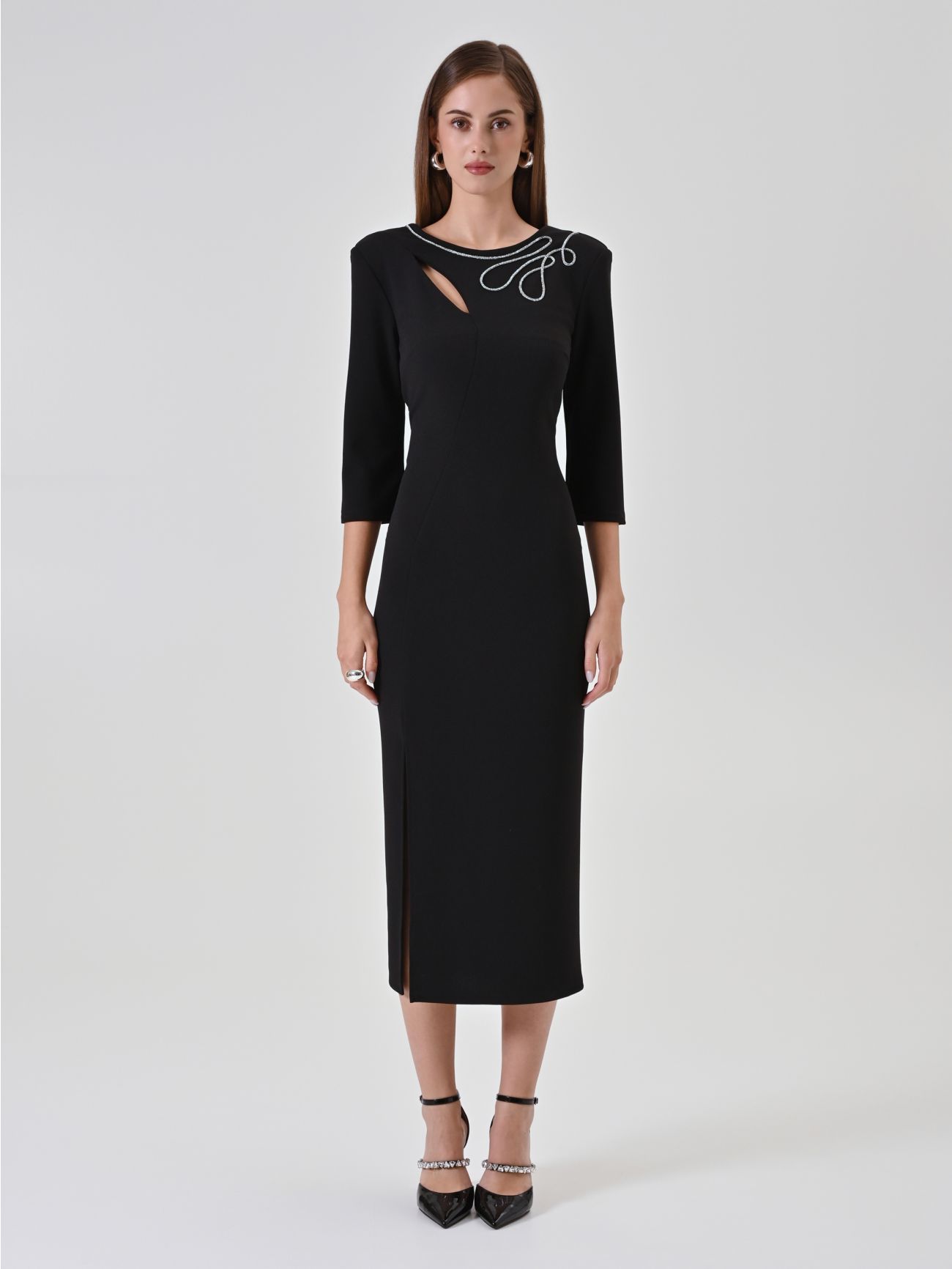 Black sheath dress with embroidered teardrop neckline det_1